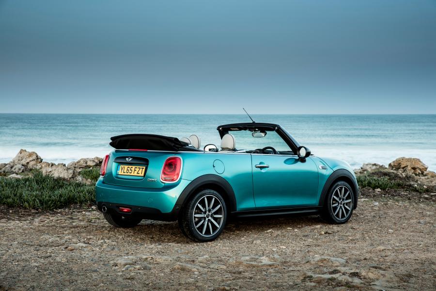  Mini Cooper Cabrio 2016 года  (UK) (фото 20 из 30)